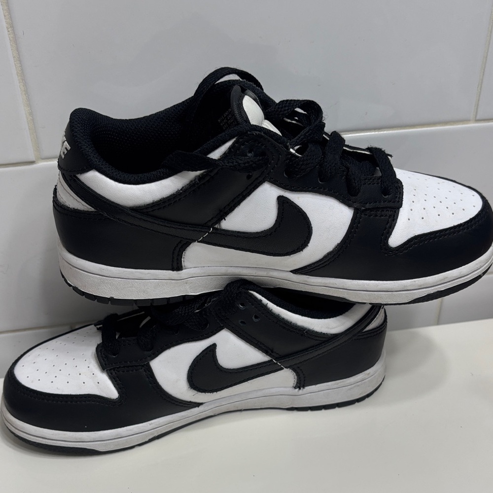 Nike Kids Dunk Low Sneakers - Picture 2 of 8